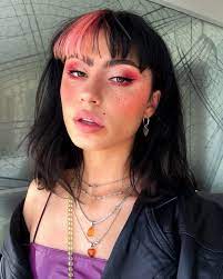 Anaelle On Instagram Straight Hair What Did You Prefer Pink Hair Dye Tiktok Hair Dye Dyed Hair