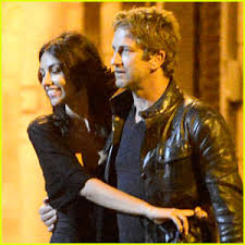 Mădălina ghenea la premiera dom hemingway in toronto. Gerard Butler Madalina Ghenea Rome Date Night Out