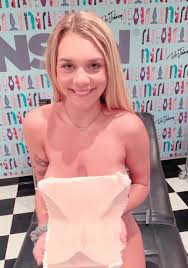 File:Gabbie Carter.jpg - Wikimedia Commons