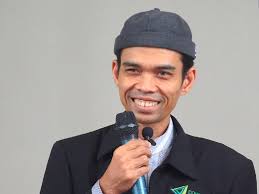 Lahir18 mei 1977 (umur 40). Lima Ucapan Ustaz Abdul Somad Paling Menggegerkan
