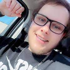 Angelika Moore's Instagram, Twitter & Facebook