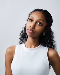 As part of Model Week, we held a practical class with photographer  @alexdanifotografo , where models refined their posing skills. Check out  the results! Want to be part of our next shoot?