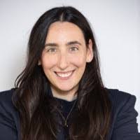 Suzanne Caley's Instagram, Twitter & Facebook