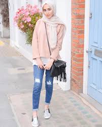 Model baju batik dress anak muda berhijab saat ini juga mulai. 60 Fashion Hijab Casual Remaja Simple Kekinian Selebgram