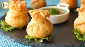 Butter Chicken Potli Samosa Recipe By Food Fusion Ramzan Special Health And Fitness Recipes Samosa Recipe Food Butter Chicken