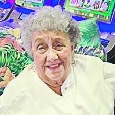 Ruth Callahan's Instagram, Twitter & Facebook