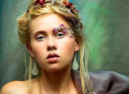 Join the Dixie Dixon Photo Contest and win Personal Critique