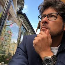 Julio Garrett Kent (@JulioGarrett18)