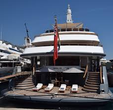Le nouveau yacht de bernard tapie, reborn, dans le port de marseille. Superyachtfan Boadicea In Monaco Built By Amels For Australian Media Tycoon Reg Grundy Later Owned By French Millionaire Bernard Tapie Now Owned By Nigeria Based Gabriele Volpi Listed For Sale Asking