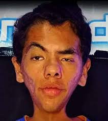 Espartaco18 es un manga? Un live action ? O una novela ligera?. Quisiera  saber si el mangaka es el mismo que el doomverse