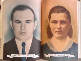 The Len Colby's book has arrived in France. Can't wait to read it. Thank  you Malcolm Tent.