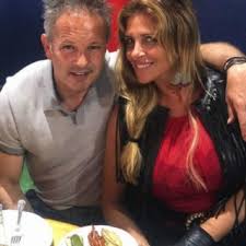 Maybe you would like to learn more about one of these? Tiziano Ferro Si E Sposato Con Victor Un Cinquantenne Di Los Angeles