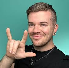 Cameron Goodsell's Instagram, Twitter & Facebook