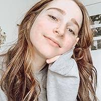 Tina Mcelroy's Instagram, Twitter & Facebook