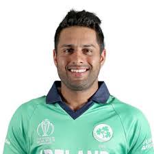 Simi Singh's Instagram, Twitter & Facebook