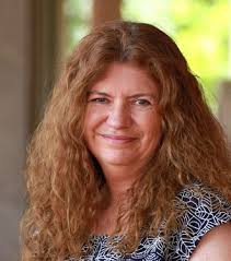 Janet Crum's Instagram, Twitter & Facebook