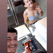 Einstein não errou quando disse "A mente que se abre a uma nova ideia,  jamais voltará ao seu tamanho normal!" E assim concluo mais um aprendizado  na minha vida, aplicador de revestimento