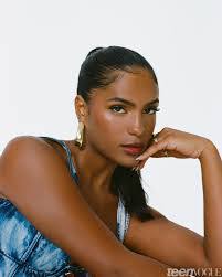 Karissa Mitchell's Instagram, Twitter & Facebook