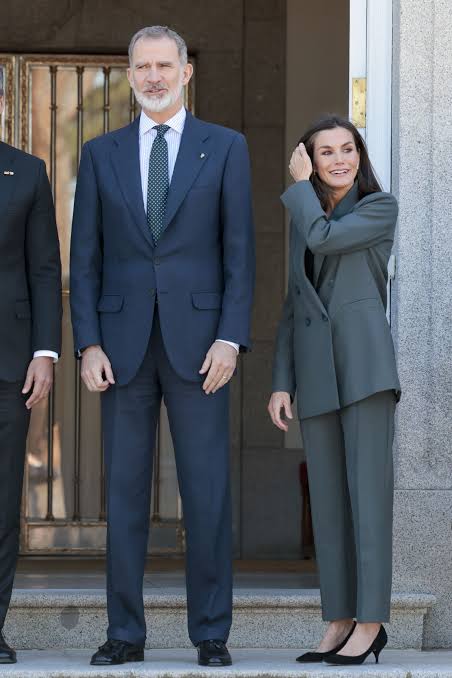 La reina Letizia luce nuevo corte de pelo - Chic