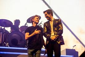 National football league star brandon flowers is so serious about saving money that he waited until he amassed almost 10 years of salary before buying his first house. Concert Review Hometown Favorite Brandon Flowers Leads The Killers In Hit Filled S L Show Deseret News