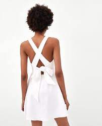 Dai vestiti agli accessori, ecco come abbinarla. Imagen 5 De Vestido Espalda Cruzada De Zara Vestiti Abiti Zara