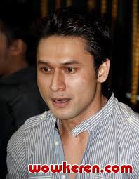 Mereka populer banget lho, dulu. Indra Bruggman Gantikan Ayah Sebagai Tulang Punggung Keluarga