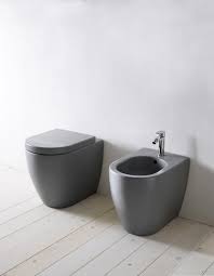 Sanitari Opachi La Moda Della Finitura Matt Cose Di Casa Arredamento Bagno Decorare Bagno Piccolo Piccolo Bagno Con Doccia