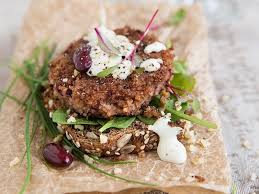 Galettes Vege Au Boulgour Une Recette Soscuisine Recipe Recipes Bulgur Veggie Burger