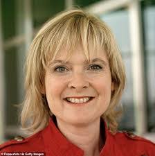 Martha Kearney's Instagram, Twitter & Facebook