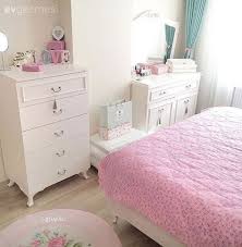 Mobilya Panosundaki Pin