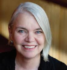 Shelly Mathews's Instagram, Twitter & Facebook