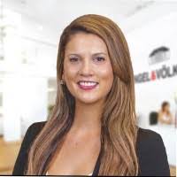 Allison Hooker's Instagram, Twitter & Facebook