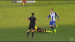Incredibly long gifs, subtitles, large file size gifs, or content much better suited to video formats will be removed (e.g multiple cuts, sound, text boxes. Hertha Bsc Vs Bvb Dortmund Lustige Reaktion Mitchell Weiser On Make A Gif