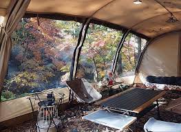 campzine キャンプ情報マガジン キャンプジンさんはinstagramを利用しています 開放感のあるテントから望む風景は絵画のよう 高級 旅館も顔負けですね アポロン 紅葉キャンプ 道志の森キャンプ場 photo by you cyunnさん テント キャンプ 旅館