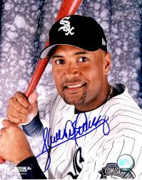 José Lind, conocido como “Chico”, nació el 1 de mayo de 1964 en Toa Baja,  Puerto Rico. Fue un segunda base destacado en Grandes Ligas durante finales  de los 80 y principios