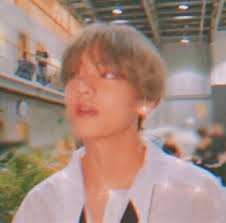 Ð¤ð³ðªð¯ð¨ð¦ð§ð¶ð­ðº Taehyung 90s Aesthetic Bts Aesthetic Pictures 720x1280 kim tae hyung taehyung taetae v bts wallpaper>. pinterest