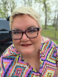 Lesley Cooks and Bakes