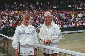 Steffi graf and martina navratilova met 18 times during their careers. West German Tennis Player Steffi Graf And Czech Born American Tennis Player Martina Navratilova Posed Together Before The Final Of The Women S ãƒ†ãƒ‹ã‚¹é¸æ‰‹ ãƒŠãƒ–ãƒ©ãƒãƒ­ãƒ¯ å†™çœŸ