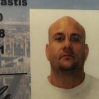 100+ profils pour “Pastis”