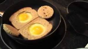 Toad in a hole😂😂) egg in toast! Toad In A Hole Egg And Bread Breakfast Best Food Ever Toast In A Hole Youtube