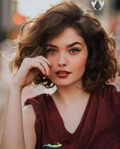 Maîtriser la Coiffure Rockabilly : Le Guide Complet Sans Bla-Bla