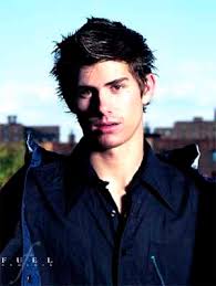 He did commercials and brands campaigns for hugo boss as a brand ambassador. 200 Best Dark Haired Men Ideas Dark Haired Men Mens Hairstyles Dark Hair