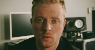 Ari Bishop's Instagram, Twitter & Facebook