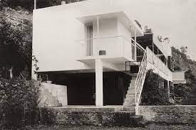 Persuasa da le corbusier e da jean badovici, iniziò ad interessarsi di architettura. Eileen Gray Und Le Corbusier Das Lachen Kann Man Nicht Verbieten