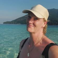 Pet friendly hotels in Hua Hin with private beach?