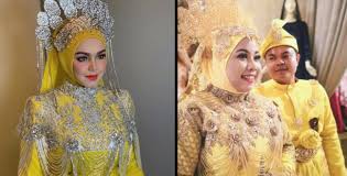 Facebook rasmi untuk mengeratkan silratulrahim dengan semua peminat di seluruh dunia. Baju Kahwin Persis Busana Siti Nurhaliza