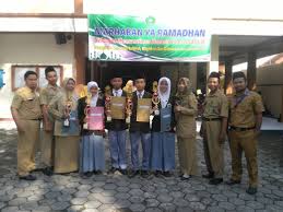 Soal dapat diunduh langsung di tautan yang tersedia. Ma Sunniyyah Selo Juarai Ksm 2018 Ma Sunniyyah Selo
