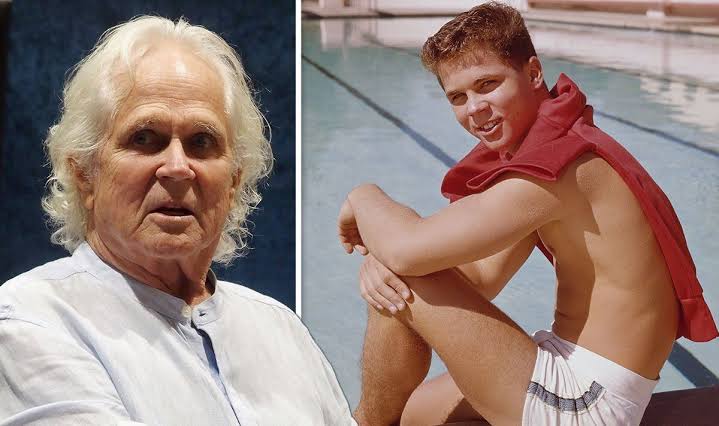 Leave It To Beaver actor Tony Dow dies aged 77 following cancer battle |  Celebrity News | Showbiz & TV | Express.co.uk