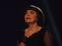 En 54 ans de carrière, mireille mathieu a enregistré 1200 chansons en 9 langues. Mireille Mathieu Wikipedia