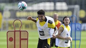 We link to the best sources from around the world. Bvb Es Hat Nie Ein Angebot Fur Jadon Gegeben Sport Sz De